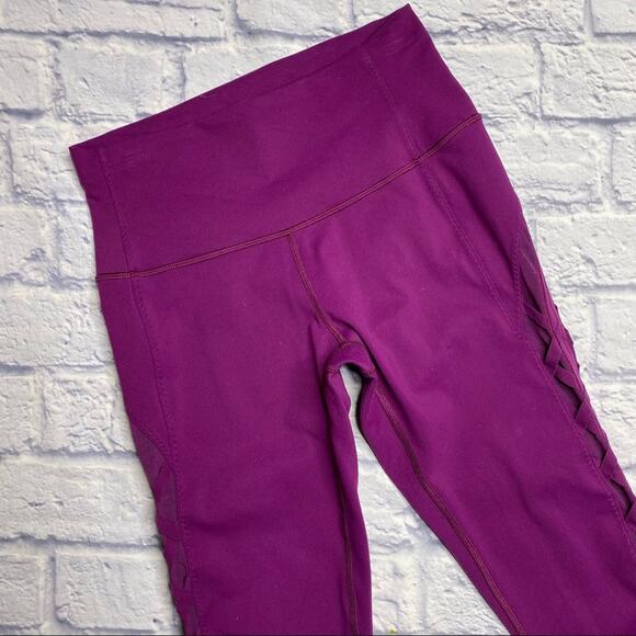 RARE Lululemon Mesh Side, Criss Cross Design Tights - Picture 2 of 8